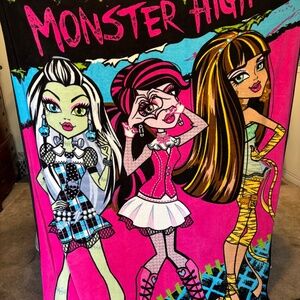 SALE!! Monster High Blanket Very Soft